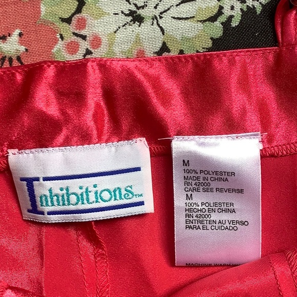 Victoria,s Secret short nightgown dark pink NWOT - Picture 6 of 6